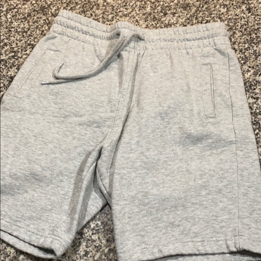 Grey shorts